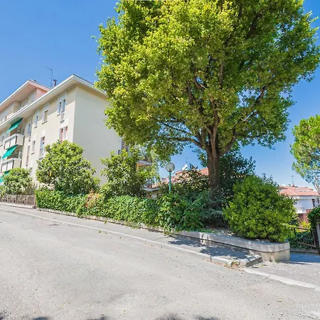 Ur-nest Tullio Levi Civita *