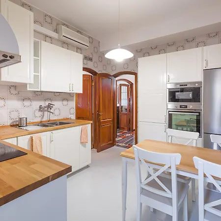 Ur-nest Tullio Levi Civita Apartmán *